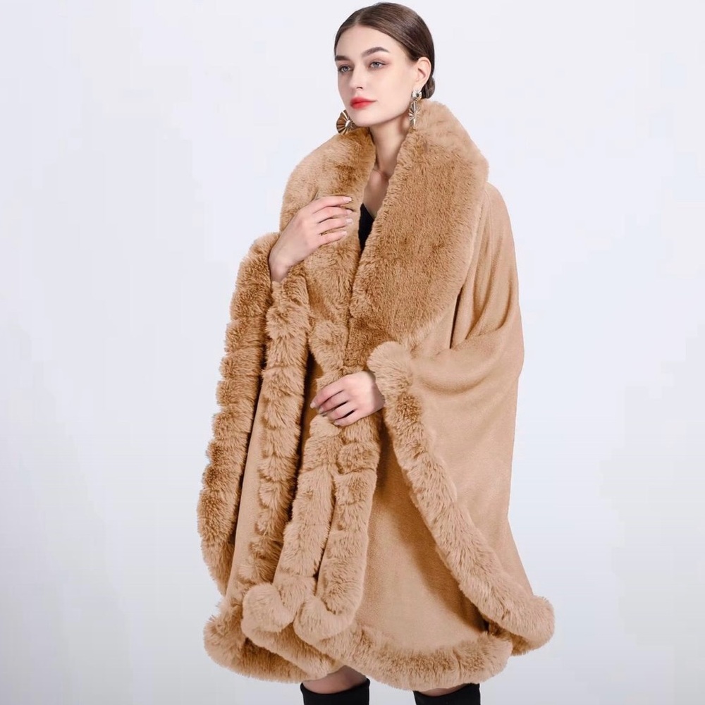 Elegant Tan Faux Fur Trim cardigan
